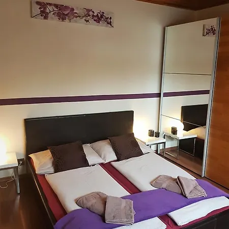 Apartmenthaus Penzion Štýrský Hradec