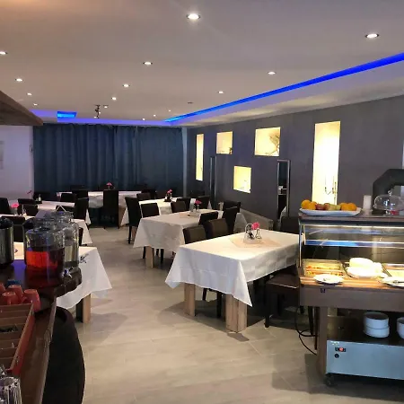 Apartmenthaus Štýrský Hradec