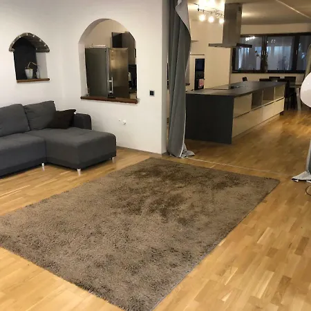 Apartmenthaus Štýrský Hradec